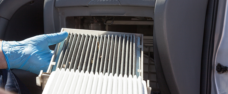 Replacing the cabin air filter